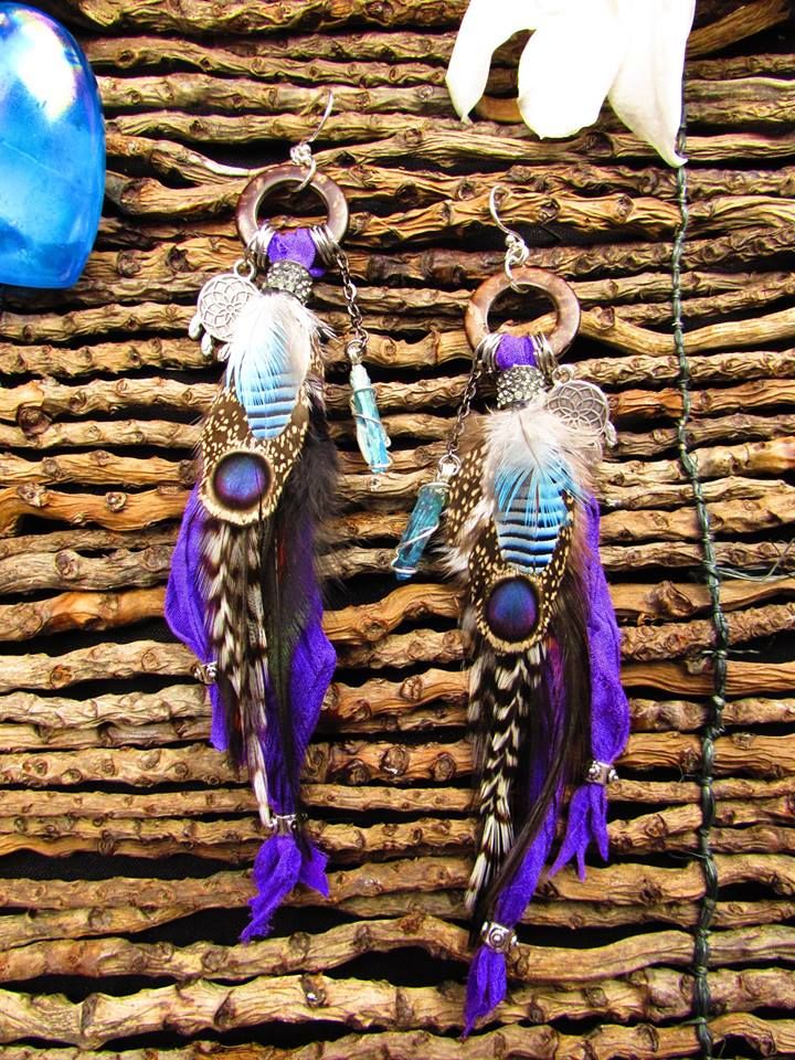 plumesdamazone's tweet photo. [fr]
boucles d'oreilles "Space water"
#aquaaura #quartz #ethnique #Amerindien #plume 
#spiritualite #chaman #Artisanal
[En]
#earrings "Space Water"
#handcrafted #natural #feathers #NativeAmerican #art #Tribal #ethnic #spirituality 
#space #water

#store : https://t.co/CzW2GlDu1A https://t.co/HAsjWu7C29