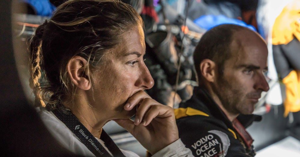 ScanVoile's tweet photo. #ITW / @nicolunven recharge les batteries : "La @volvooceanraceF est une course très usante" #ilraconte #VolvoOceanRace #PlastimoLorient #VG2020 https://t.co/RzFPEkH7C9 https://t.co/7o0rCyE1Ib
