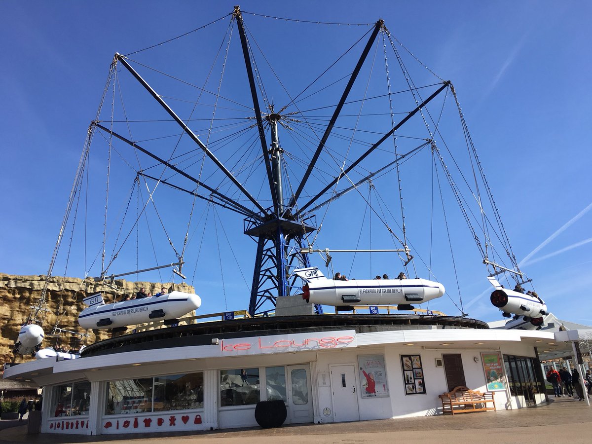 _Everythingbpl's tweet photo. What a lovely day here at @Pleasure_Beach https://t.co/eDwc9CHbU8
