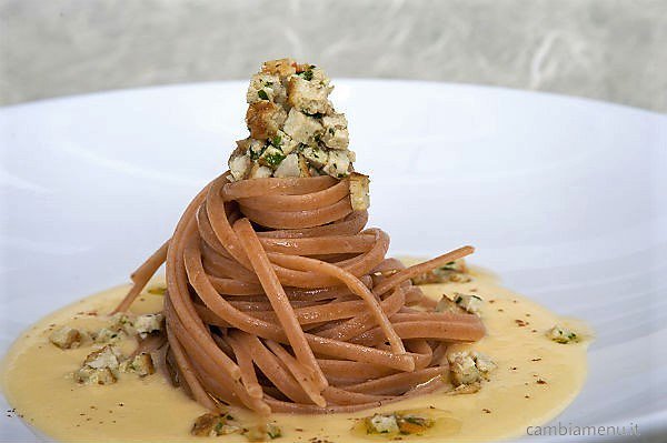 cambiamenu's tweet photo. La carbonara #vegan è un 🌍 da scoprire ! Domani festeggiamo senza crudeltà il #CarbonaraDay  e lasciamo in pace gli animali!🐷🥚🐓🐮https://t.co/GQxKOaeiwe https://t.co/E34aNJcYdp