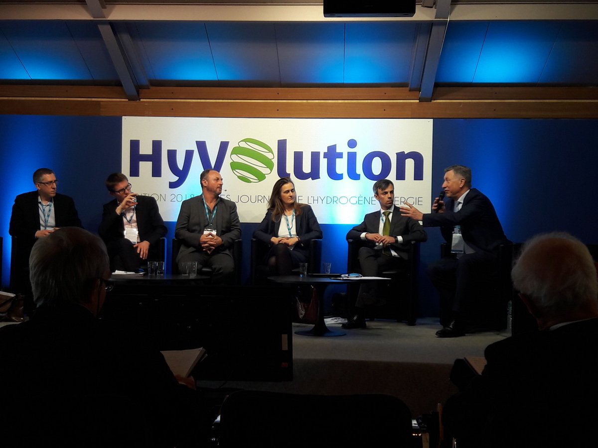 CathCandela's tweet photo. @hyvolution #HYVOLUTION2018 
@afhypac "on change d'échelle" #zeroemissionvalley est un modèle! @auvergnerhalpes @TENERRDIS https://t.co/GEmNQEDCn7