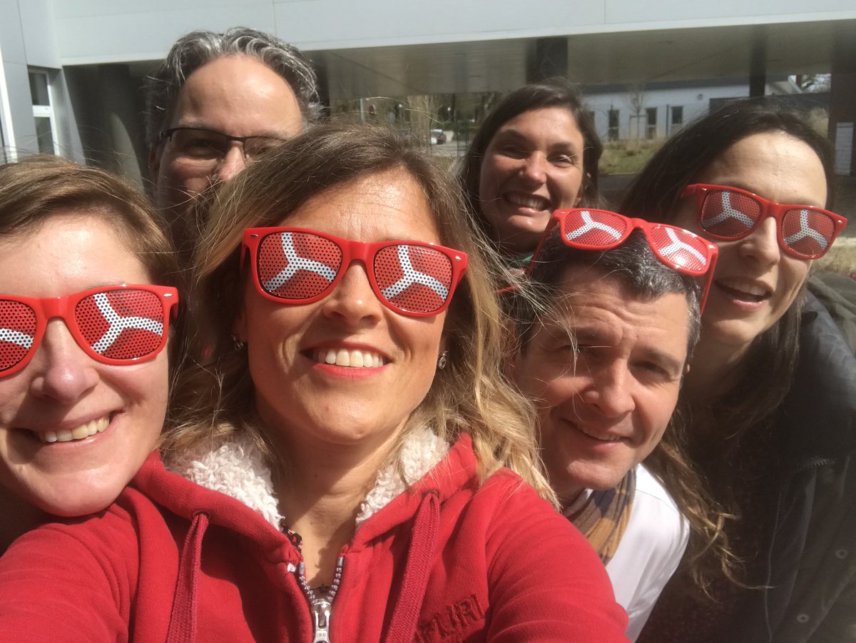 MerourAnneSo's tweet photo. #resterlibreici #IndependancePourArkea on est Red Dingue sous le soleil !! @JaimeCMArkea @poupeebrestoise @bastienfaure29 @Algek0 @juliengueguen  et merci à la photographe 👍@RosanneGuivarch https://t.co/vCcfWiYEIY