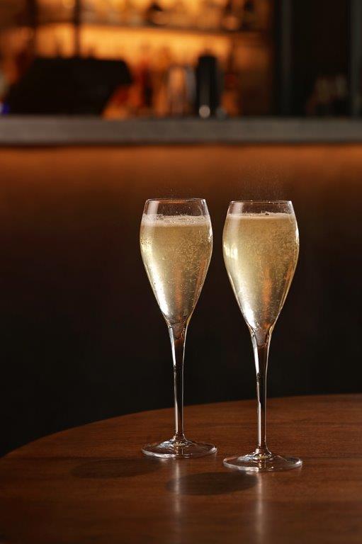 CinnamonKitchen's tweet photo. Join us for some FUN tonight @CinnamonKitchen bar @BatterseaPwrStn for some MAGICAL cocktails by @TonyConigliaro &amp; @chefviveksingh #ThirstyThursdays 🥂🍹 https://t.co/j0oiIXJP0S