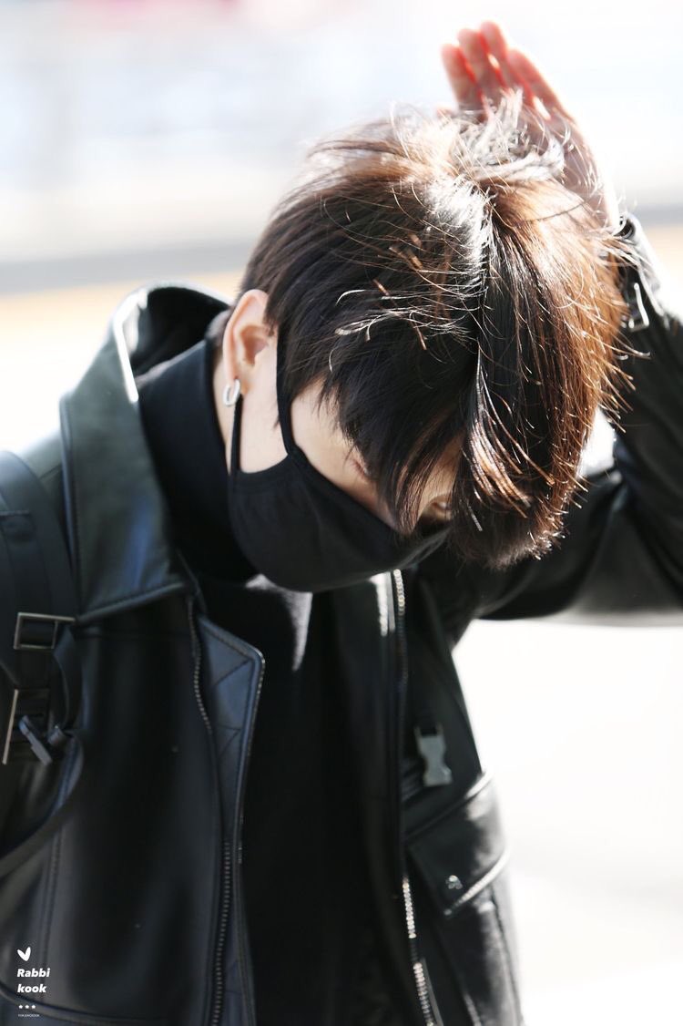 kookpiics's tweet photo. https://t.co/UkooX9UHtL