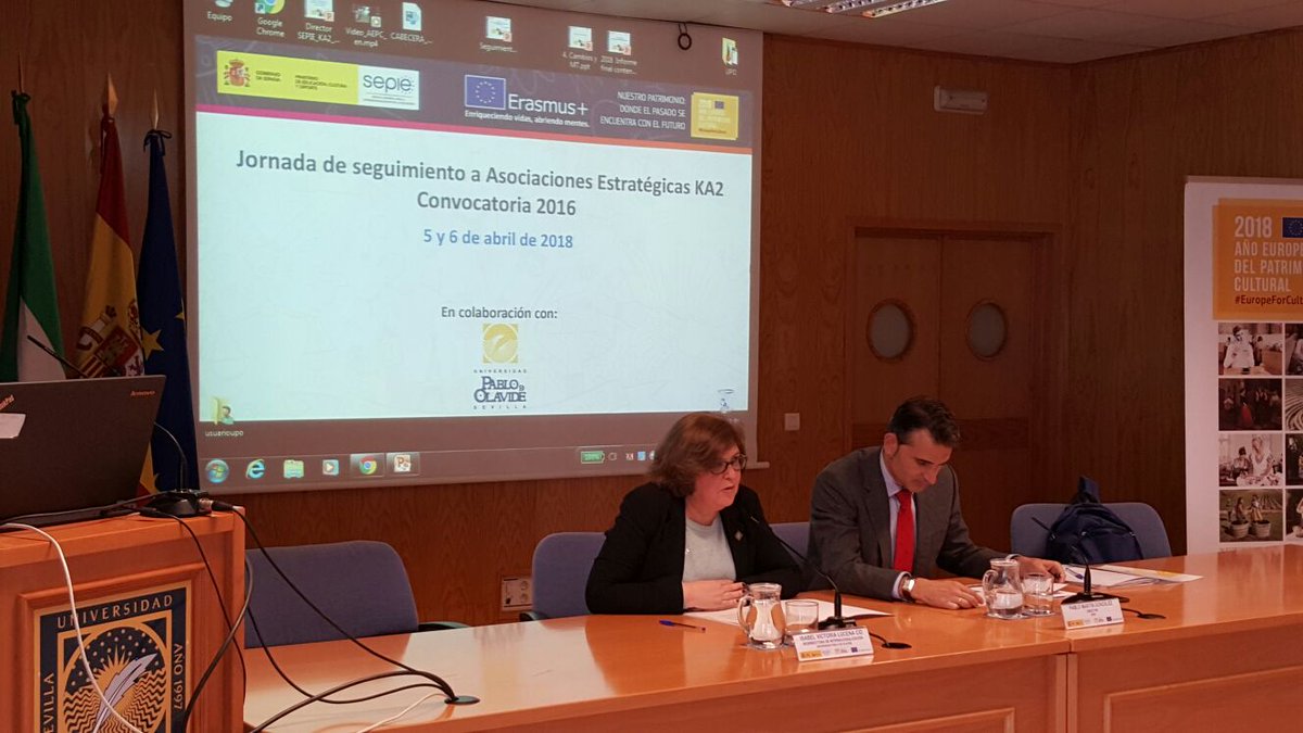sepiegob's tweet photo. 📸 Inauguración de la Jornada de seguimiento a Asociaciones Estratégicas (KA2) Convocatoria 2016 en Sevilla con nuestro director, Pablo Martín, e Isabel Victoria Lucena Cid, Vicerrectora de Internacionalización de la Universidad @pablodeolavide #ErasmusPlus https://t.co/V26ATXe1WW
