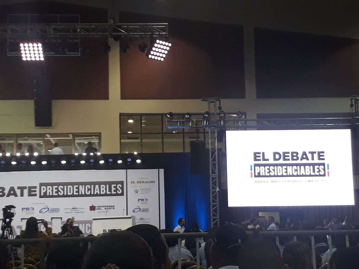 cristimarulanda's tweet photo. Presente en #DebateCaribe apoyando a #MejorVargasLleras https://t.co/qx5AephXCg