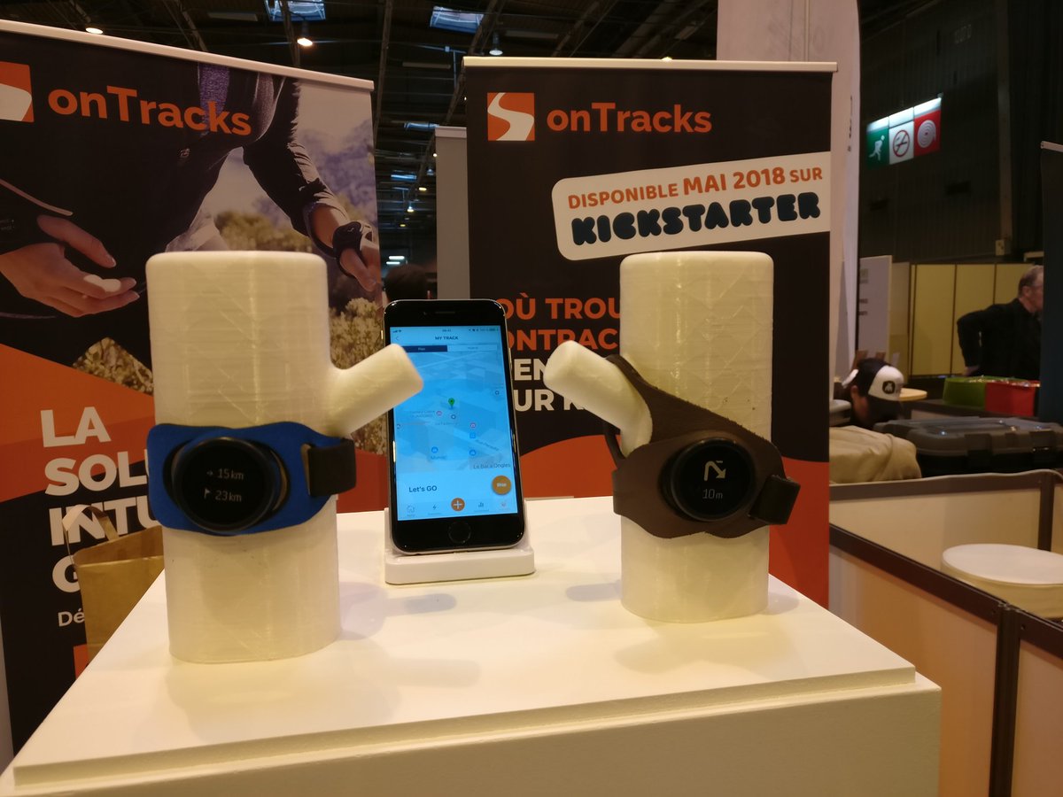 LeGeekSportif's tweet photo. Spécial @salondurunning avec le très prometteur bracelet #running @onTracks_FR à découvrir sur le salon https://t.co/MHeh2gm6zN