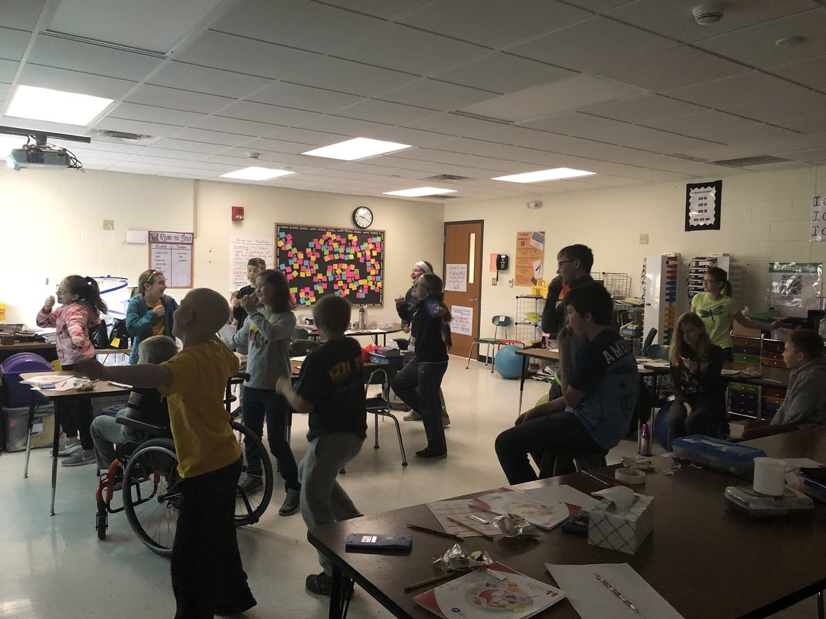 m_bessman's tweet photo. #mphawks Brainbreak during Iowa Assessments! https://t.co/WkBPHtpKQZ