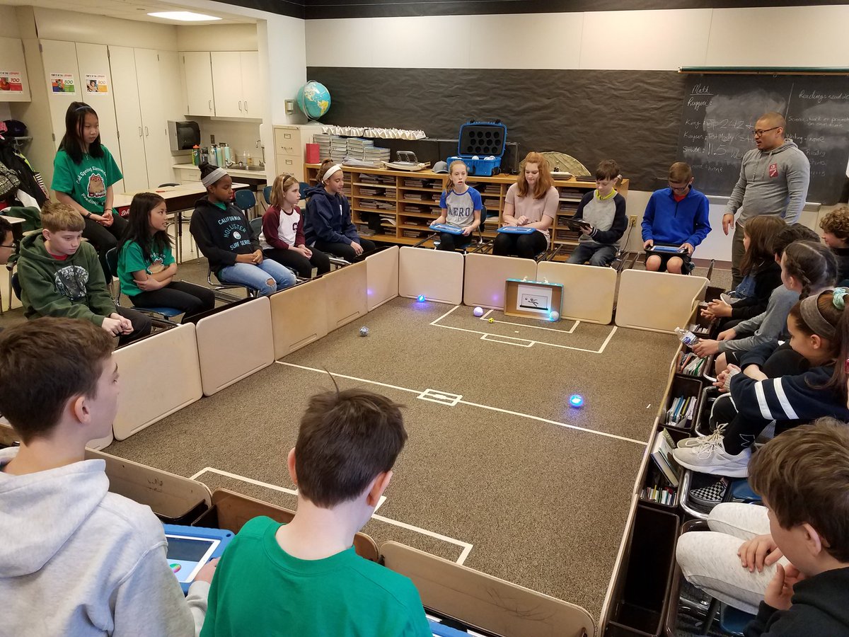 David_Bolton111's tweet image. Thank you @CBCaresEF for supporting Young Innovators day @CBColdSpringES. #cbsdtech #cbsd @CB_Oberecker @CBVicePEN