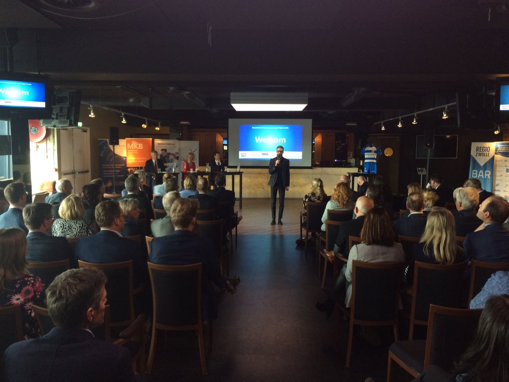 EHStaal's tweet photo. Bijeenkomst met bestuursleden ondernemerskringen van start. Over economische speerpunten 2018-22 en inspirerende initiatieven ondernemerskringen. Gave samenwerking @RegioZwolle @mkbregiozwolle @vnoncwmidden @ProvOverijssel @Kennispoortrz Economic Board, kringen e.a.! https://t.co/J210Qpr992