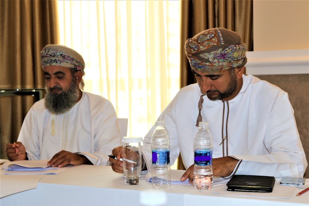 om_governorates's tweet photo. ختام الورشة التحضيرية للبرنامج بعد مناقشة كافة الجوانب الخاصة بهذا العام مع ممثلي اللجان الفرعية بالمحافظات، وسيتم قريباً الإعلان الرسمي عن تفاصيل #شجع_فريقك٢٠١٨ https://t.co/roSCGhOi1h