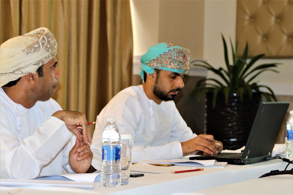 om_governorates's tweet photo. ختام الورشة التحضيرية للبرنامج بعد مناقشة كافة الجوانب الخاصة بهذا العام مع ممثلي اللجان الفرعية بالمحافظات، وسيتم قريباً الإعلان الرسمي عن تفاصيل #شجع_فريقك٢٠١٨ https://t.co/roSCGhOi1h