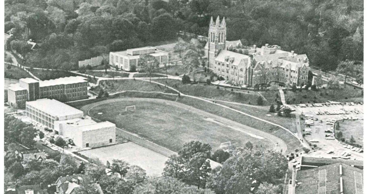 SJUHistory's tweet photo. Less than a week away to #OneDaySJU and it is #ThrowbackThursday! Comment (or Share) your favorite picture of your time at SJU. #tbt #OneDaySJUPromo https://t.co/K6Kz5hrxnf