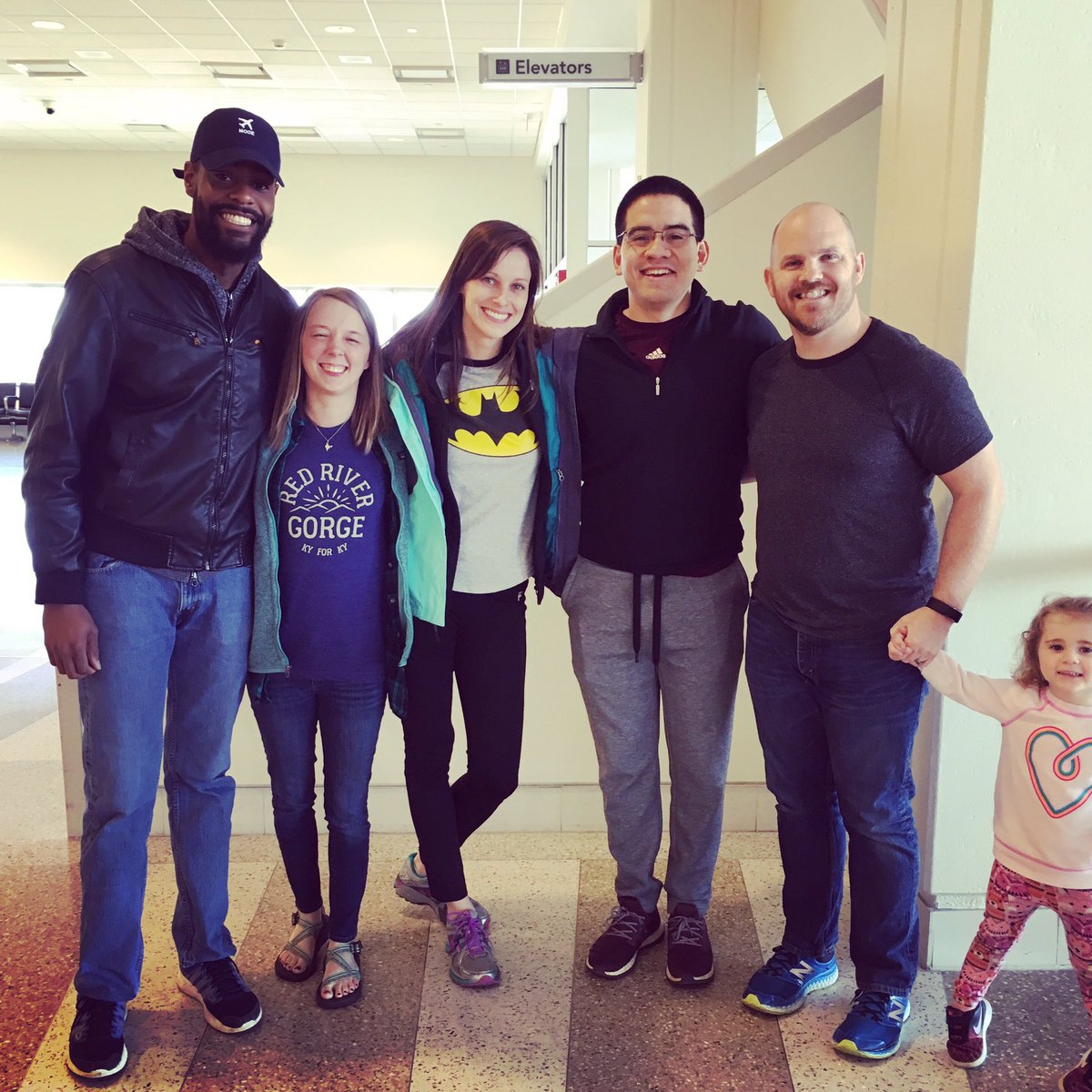 SojournSending's tweet photo. This team is en route to Nepal! Thank you for your prayers! #globaltrips #SojournNepal https://t.co/bRqKdT7x13