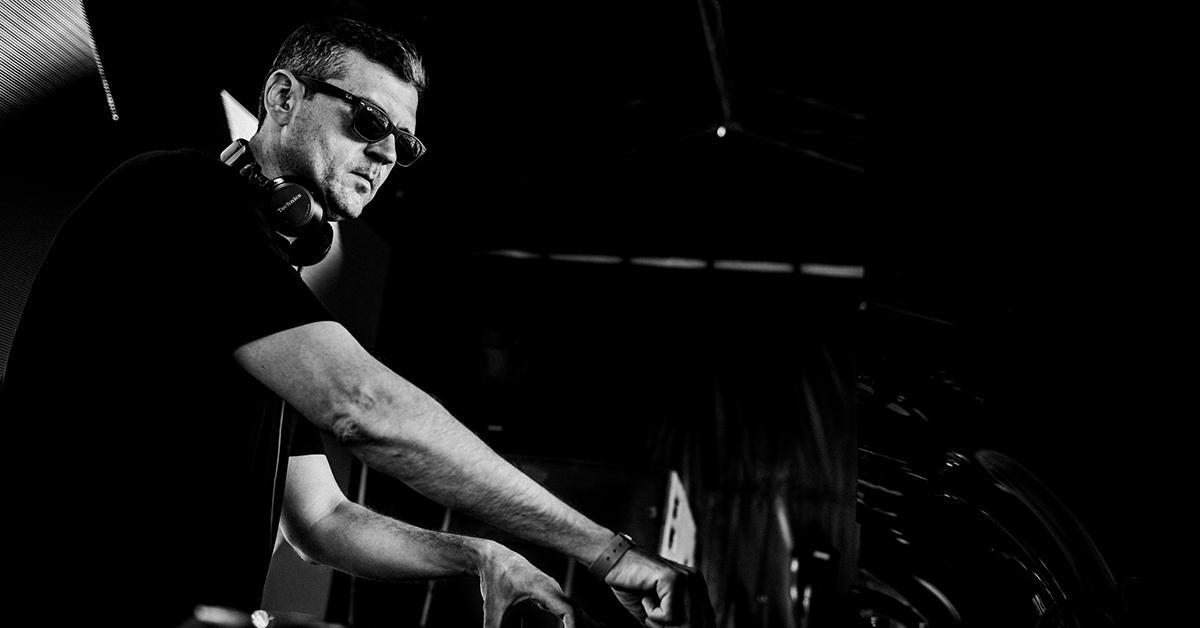 Humo's tweet photo. Een pionier van formaat deze week in de tweede aflevering van 'Belgische drum-'n-bass-helden': One87, dj, producer én promotor van Star Warz, dat nu zaterdag zijn 57ste (!) editie in de Gentse Vooruit viert! #dnb #starwarz #one87 https://t.co/QurfDl9IMg https://t.co/vZ53ih8yGA