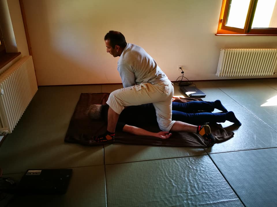 SanteHolistique's tweet photo. Séminaire BIEN-ÊTRE 2018 - 4 jours pour travailler sur vous et avancer dans votre recherche du bien-être
•Massages/thérapies 
•Shiatsu Holistique 
•Méditation Évolutive
•Gymnastique Énergétique 
•Discussions-débats
•Sports
  #stageshiatsu #stagetaichi #stagemeditation https://t.co/GniaCvEk8J