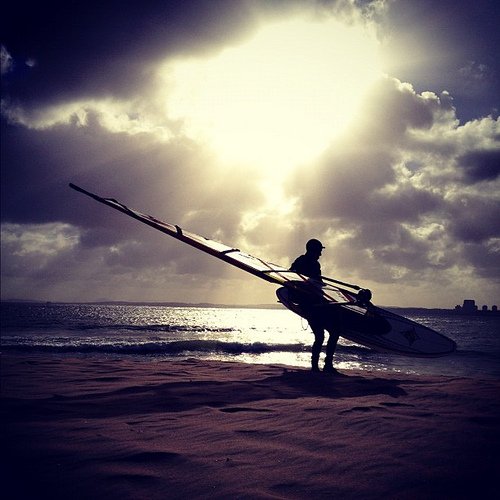 Vrijdag 20 t/m zondag 22 april vinden de opleidingen Windsurfinstructeur 2 en 3 plaats. Een mooie kans om jouw windsurfskills te verbeteren en om straks andere mensen te mogen begeleiden bij hun eerste meters op de windsurfplank! 🏄 Meer informatie 👉 mi8.ly/rnmqvm