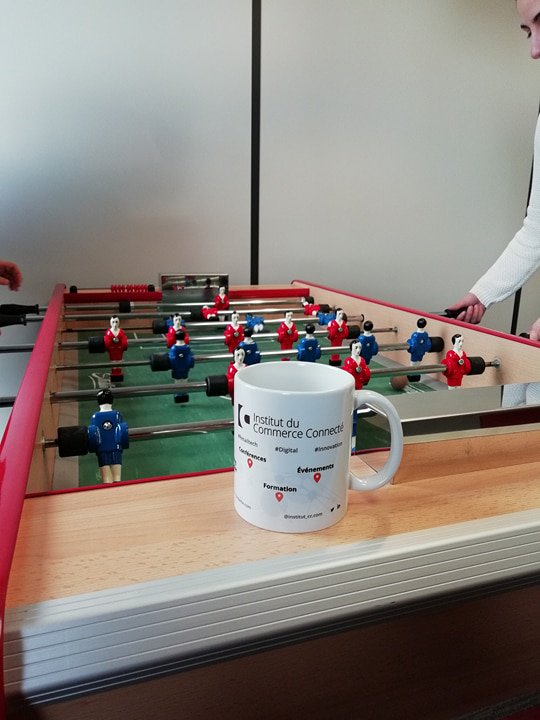 Arthur_Stut's tweet photo. @lizdecost @institut_cc @Capitaine @RobinCommerce @JeromeGayet @kalicustomer Toujours mon petit mug @institut_cc pour m'aider à gagner ! #NCD18 @Capitaine https://t.co/CTtZt3KTl8