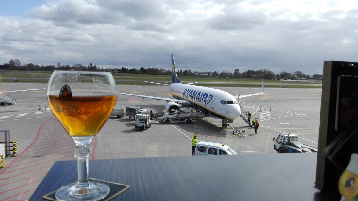 fra_boatto's tweet photo. 🍻🎉✈ https://t.co/Vca5W3uH5p