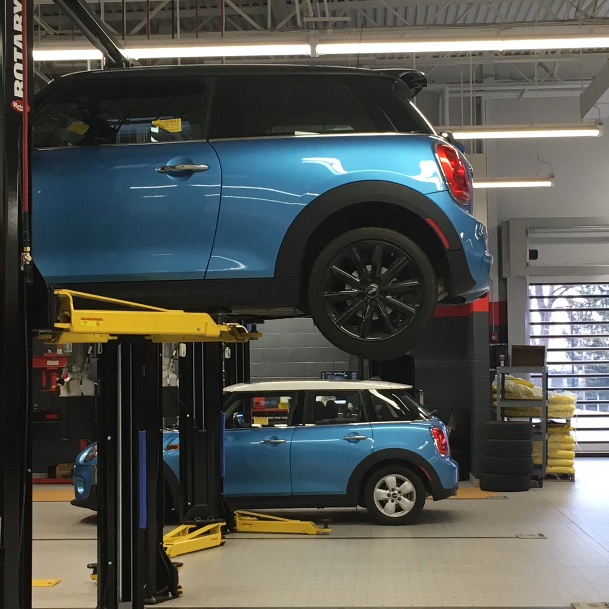 MINIofDutchess's tweet photo. Twinning in Digital Blue! #MINIofDutchessCounty #MINIUSA
β’
β’
β’
β’
β’
#MINILovers #LetsMotor #MINIFan #MINI #miniac #MINICooper #MINILife #PicOfTheDay #BestOfTheDay #twin #minination #iLoveNY #DistinctlyDutchess #Like4Like #Twinning #Car #follow #digitalblue https://t.co/hwus8wX3gR