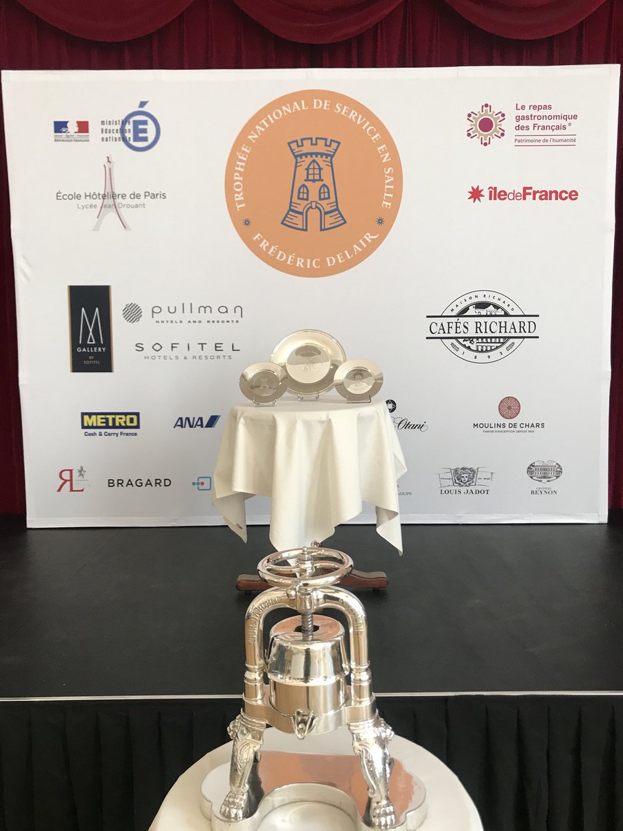 [SUSPENSE]

Qui seront les Supers Delair ? 

#concours #tropheedelair #transmission #passion #service #serviceensalle #metierdetable #artdelatable #finale