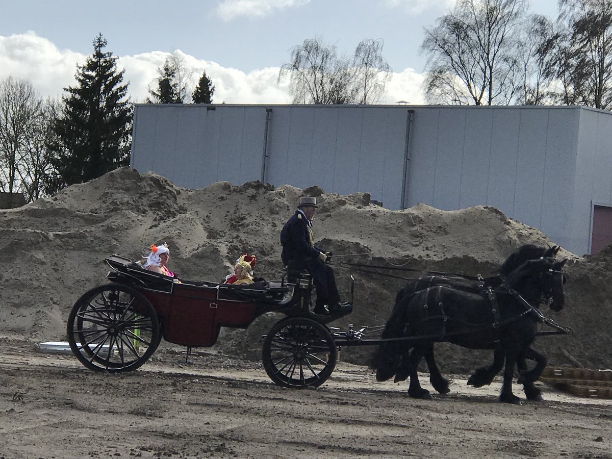 En zie hier een impressie van de nieuwe poort aan het #julianaplein #startbouw #barneveld koninklijk onthuld