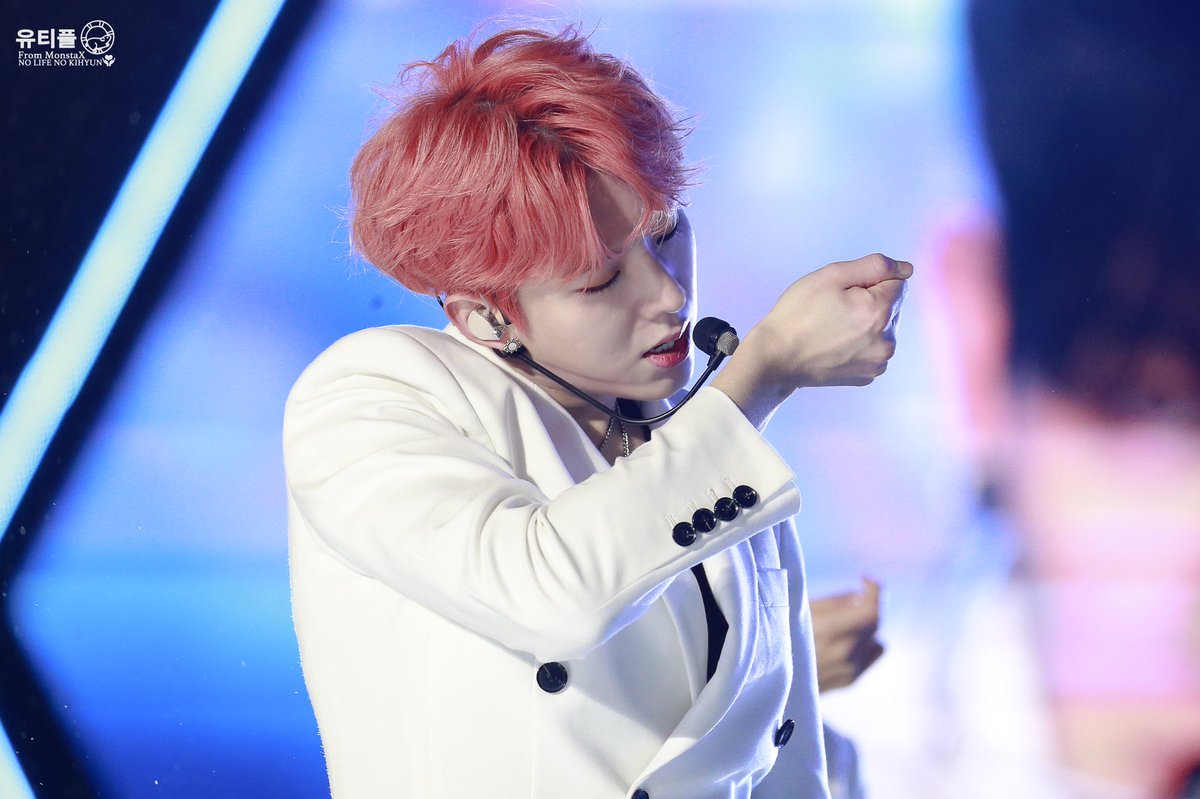 180404 울산 쇼챔🐹💫💫💫💫
#기현 #유기현 #KIHYUN #몬스타엑스 #MONSTA_X #MONSTAX  @OfficialMonstaX