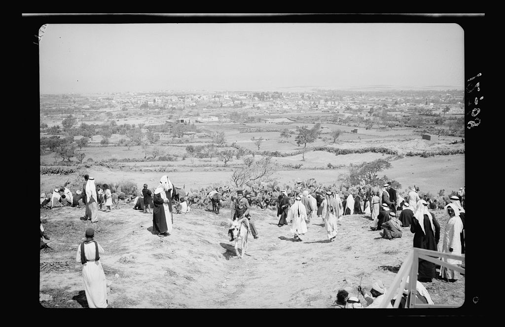 View of Gaza from Jabal Muntar during Muntar's Thursday, 1943photo from Matson Collection via  @librarycongress  http://www.loc.gov/pictures/item/mpc2010007177/PP/