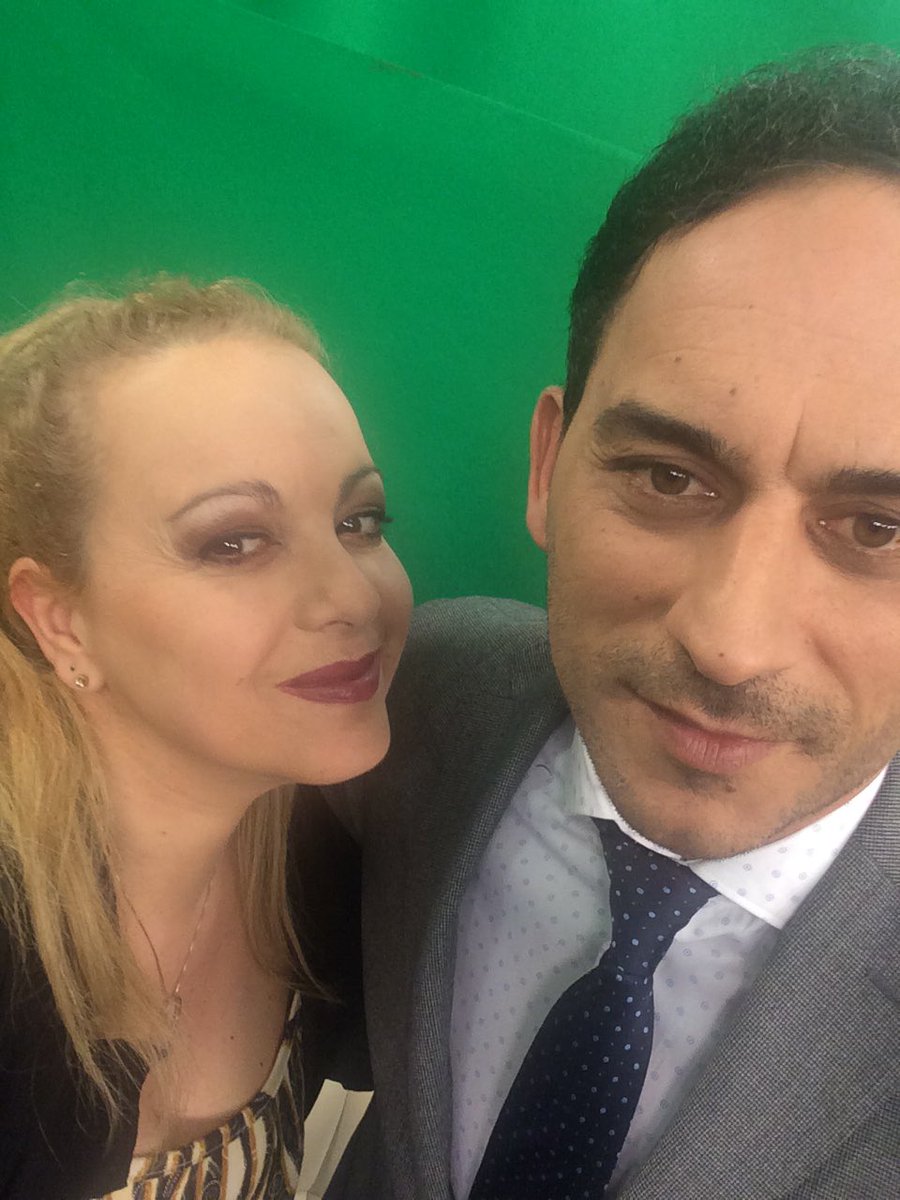 Doriagr's tweet photo. Αρθροπλαστική γόνατος #ημερήσιας #νοσηλείας, με ρομποτικό πλοηγό!
Μια άκρως ενδιαφέρουσα τηλεοπτική #ιατρική εκπομπή, με καλεσμένο τον Σπύρο Αρμπή, ορθοπεδικό χειρουργό, ο οποίος,  αλλάζει την ιστορία της #Ιατρικής χειρουργικής τέχνης!
Σύντομα κοντά σας! https://t.co/7gHSWNs3ta