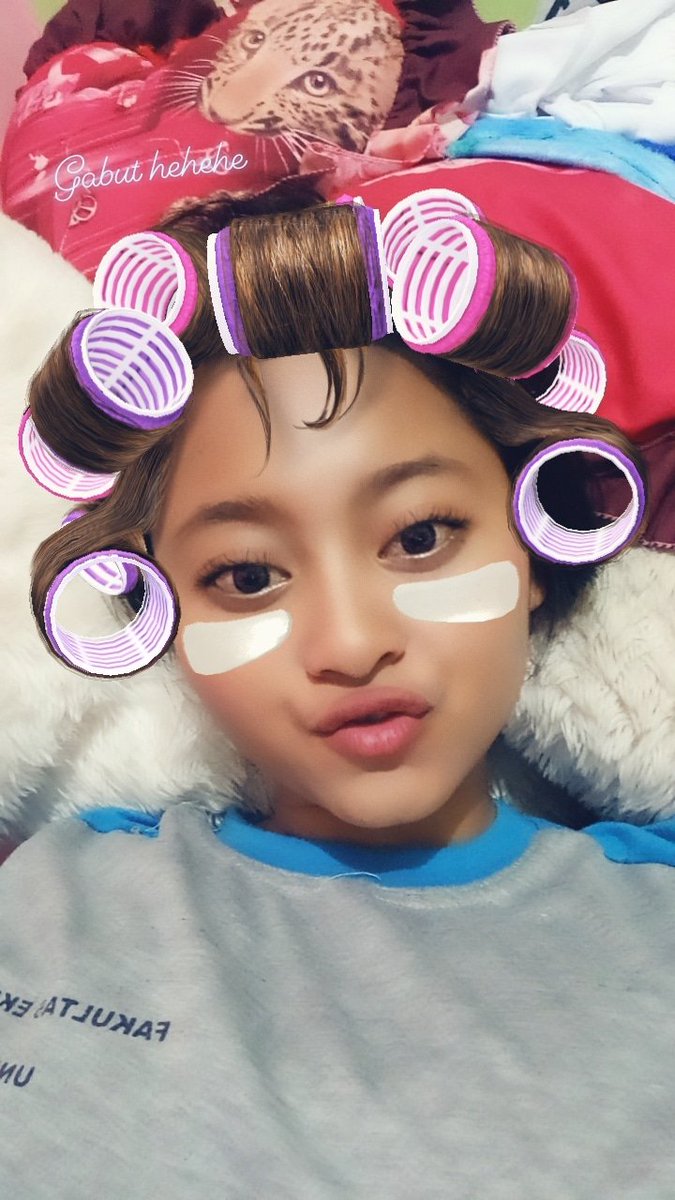 Apakabarr ini twiter udh beberapa tahun kekunci skrg baru bisa kbuka😭