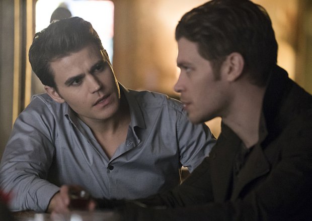 mrspaolina's tweet photo. “Paul: When working with Joseph, there is always that glimmer of our characters being on the precipice of either saving each other’s lives or being mortal enemies. And of course we now have the added equation of being in love with the same woman, Caroline... Paul: #teamklaroline” https://t.co/hvyyf5BHbI