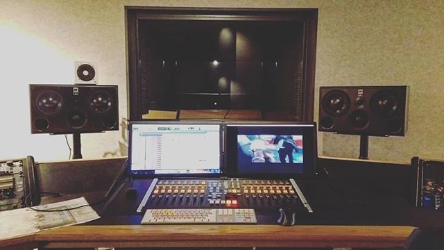 GregCandel's tweet photo. Today's Sound Design workplace... #sounddesign #audio #workplace #protools #speakers #studio #hku #mixing #mastering https://t.co/7CMWLHQpRm https://t.co/BfJnWvC7da