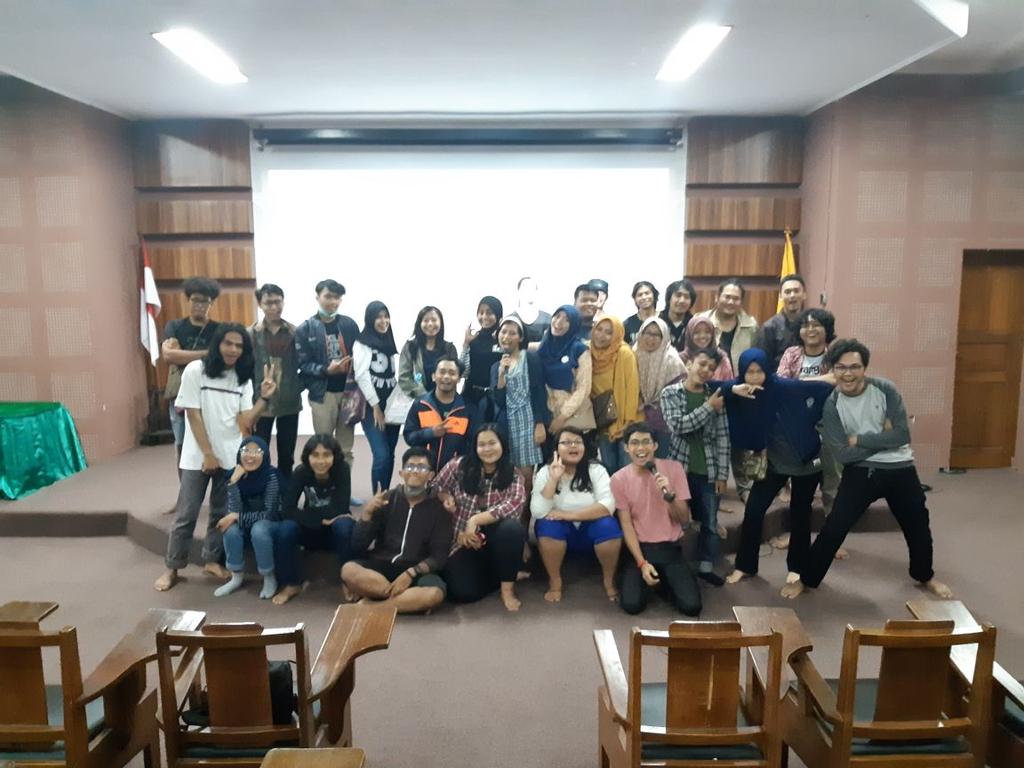 Terimakasih banyak kepada para filmmaker dan audiences pada malam hari ini. Semoga bisa menghibur dan memberikan kemanfaatan. Selamat beristirahat 😇