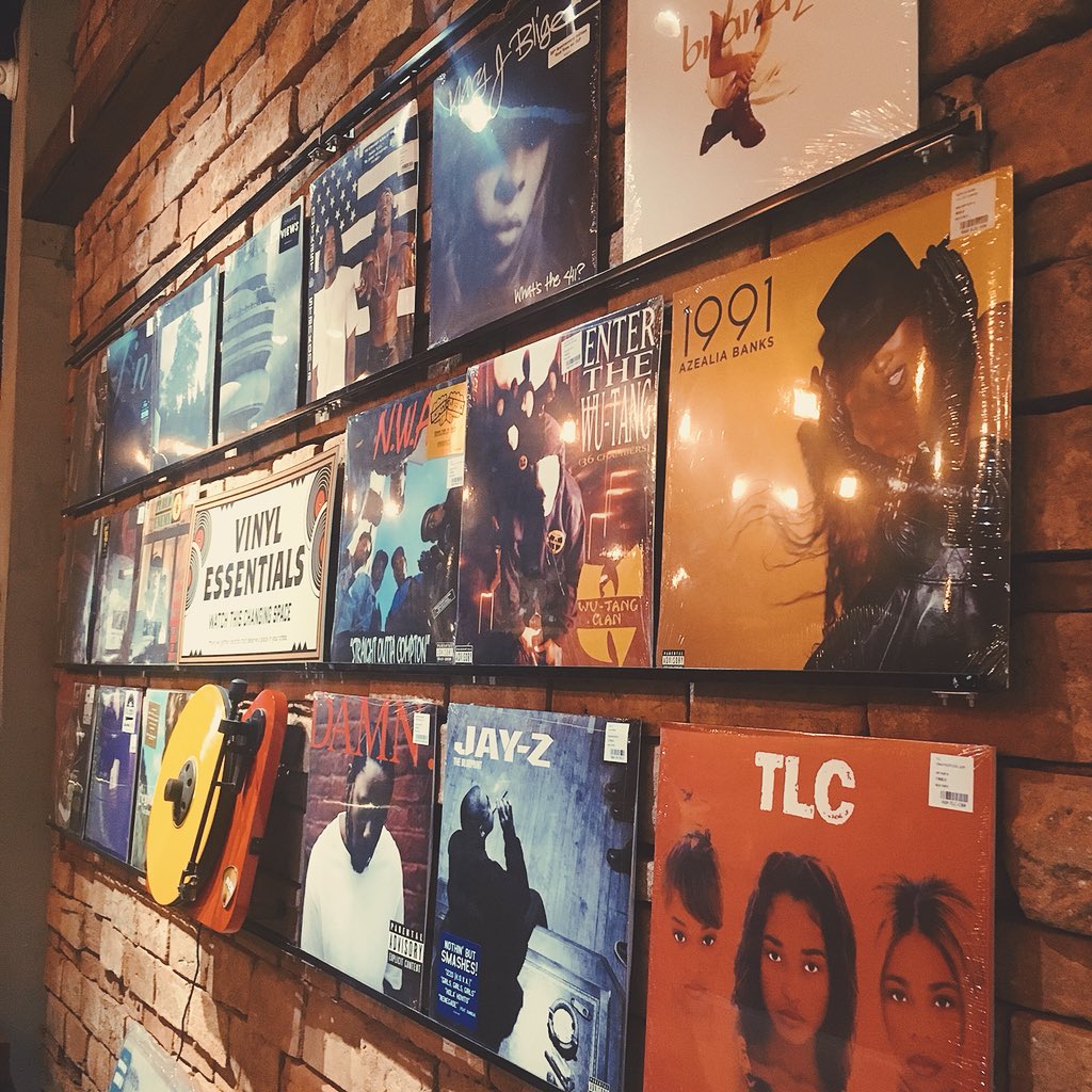 jemmeivelynG's tweet photo. What is more hipster than having coffee in a vinyl shop? 👌💽 #Satchmi #SatchmiPh https://t.co/skCkZitpw6