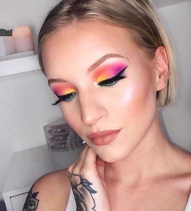 SigmaBeauty's tweet photo. Rainbow-inspired eyes, yes please! 🌈 @anneeso uses our Wicked Gel Eye Liner to complete this colorful look. Get it now: https://t.co/u0NQATWb99

#SigmaBeauty #SigmaFest https://t.co/Zj5FSgvaQI