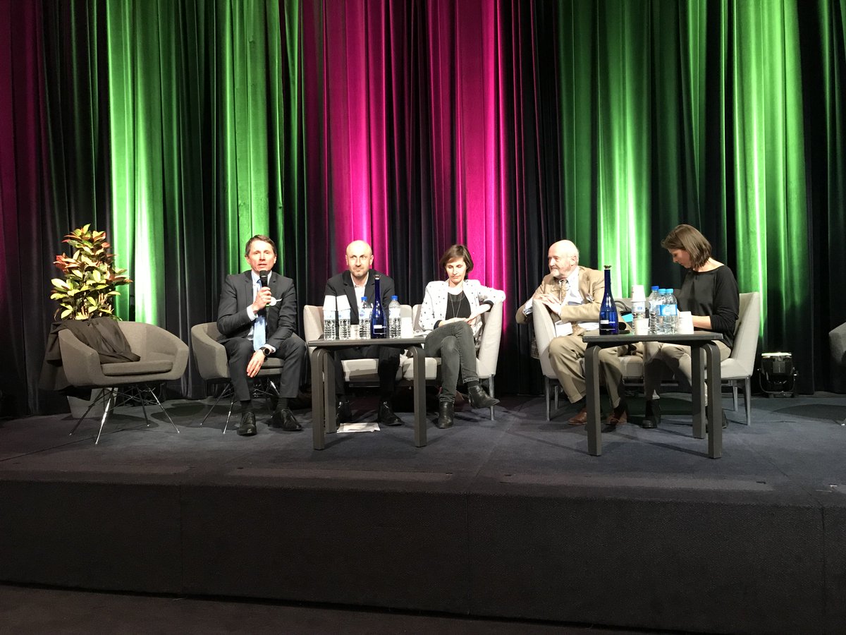 c3_d's tweet image. « Un escalier se balaye toujours par le haut ! » selon @FBonnifet &amp;gt;&amp;gt; Pour que les entreprises bougent, nous avons besoin du top management ! #PRODURABLE2018 #RSE #EntrepriseContributive