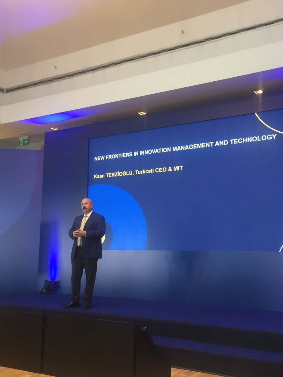 ykda_kadin's tweet photo. YKKD mentileri @Turkcell Teknoloji Zirvesi’nin “New Frontiers in Innovation Management and Technology” seansında, Turkcell CEO’su Kaan Terzioğlu, MIT Auto ID Lab Direktörü Prof. Brian Subriana ve MIT Dijital Öğrenme Platformu Direktörü Erdin Beshimov ile buluştu. @Kaan_Terzioglu https://t.co/E5hhvQDohc