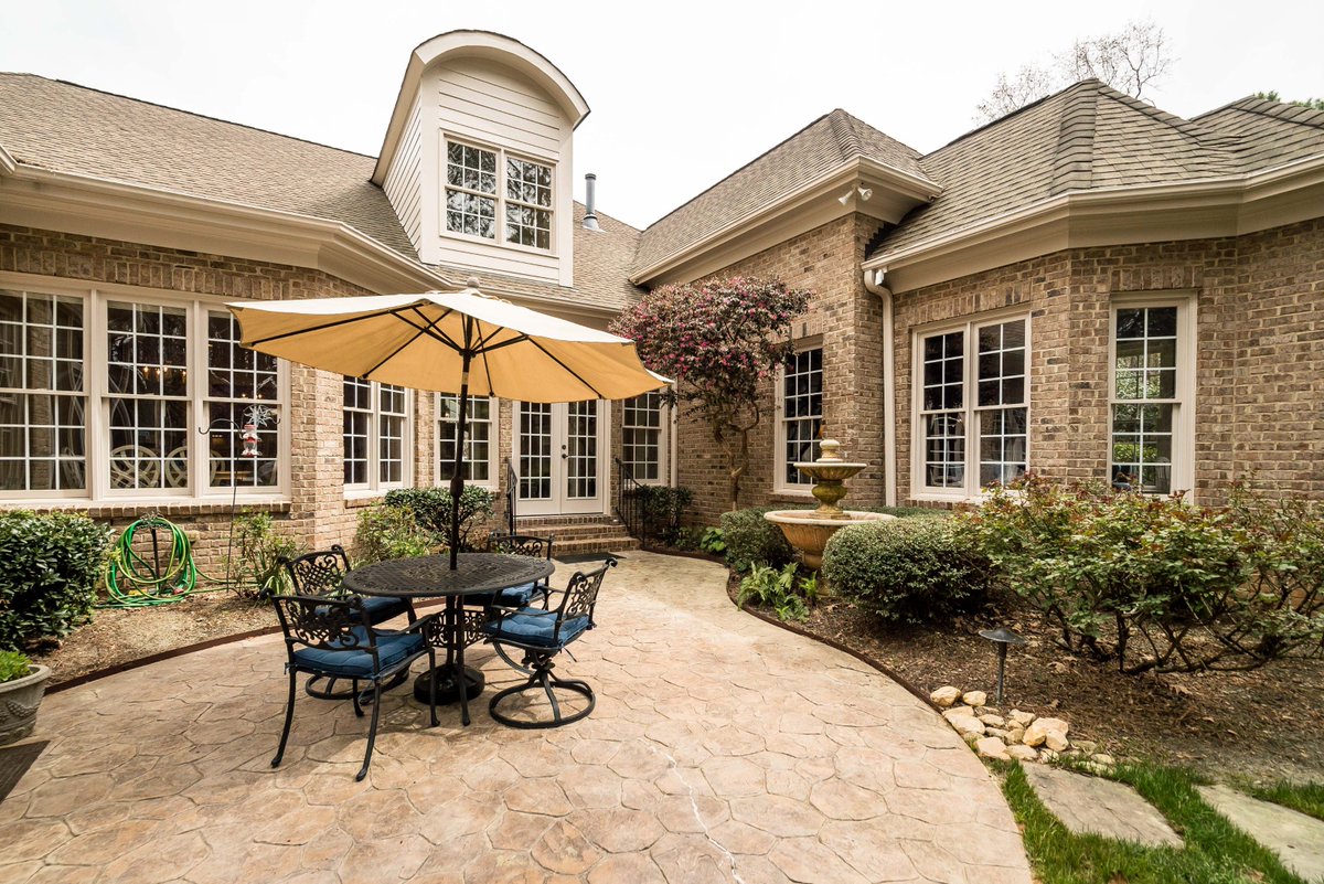 cme2sell's tweet photo. ⭐️JUST LISTED in #ColvardFarms!⭐️ There is a lot of love about this beautiful 4 sided brick home in #Durham. Mins to I-40, #SouthpointMall, Duke, UNC, #RTP and more. View more at https://t.co/uc8A5JeZnC
#lisaellisandcompany #durhamhomes #luxuryhomes #neighborhoodspecialist https://t.co/7lQu4dPoCK