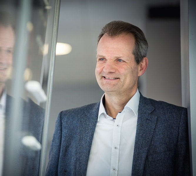 fedplasturgie's tweet photo. Benoît HENNAUT vient d’être élu Président de la @fedplasturgie Il occupe depuis 2016 le poste de Vice-Président Western Europe du Groupe Aliaxis, pour le Benelux et la France. Il succède à Florence POIVEY. A découvrir : https://t.co/Qu1lUtBOIk https://t.co/ag2CA3tnvK