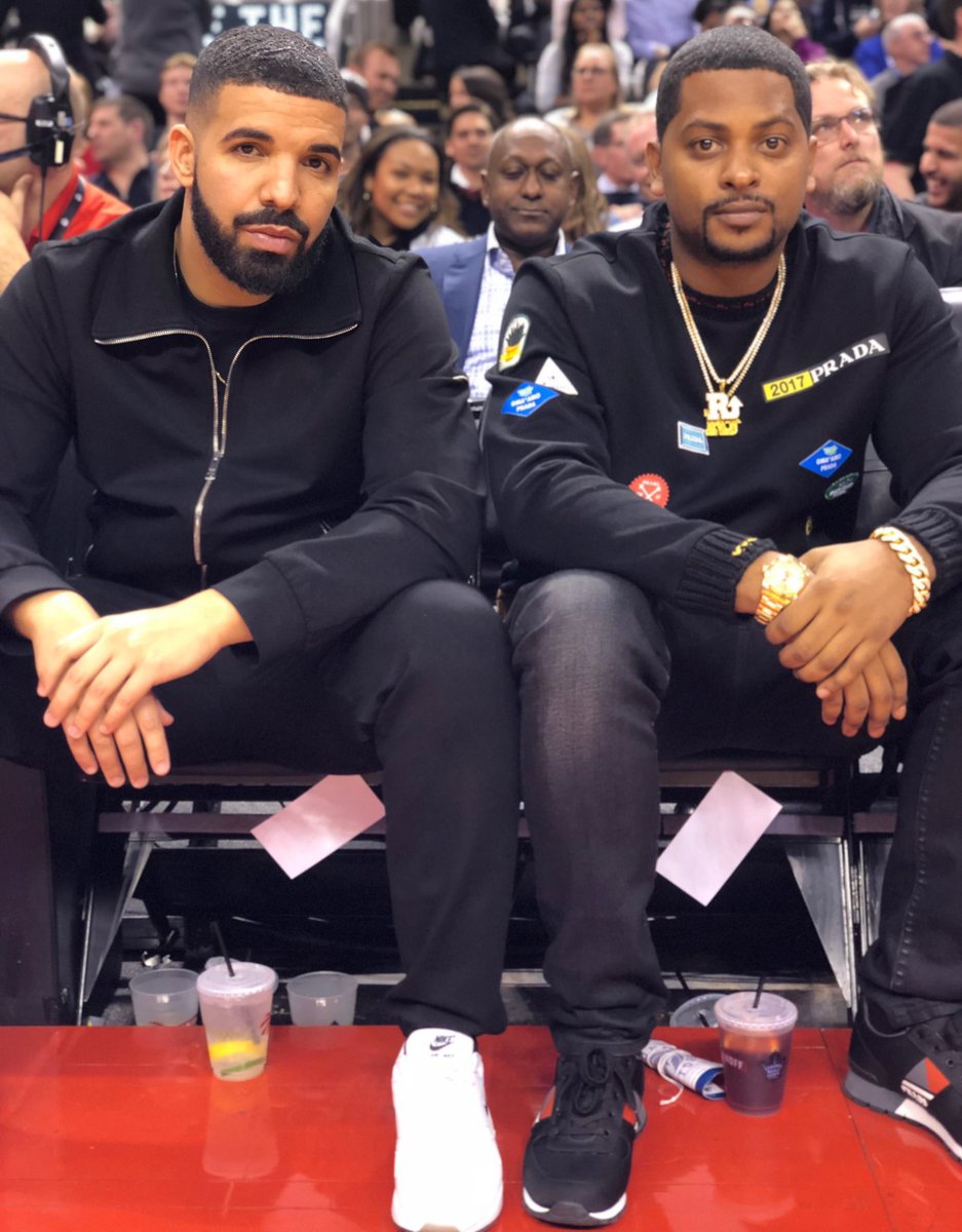 shikhar099's tweet photo. @Drake ❤ https://t.co/M4UXvSWg6I