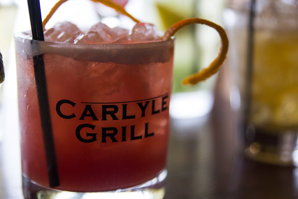 CarlyleGrill's tweet photo. Bring your work to Carlyle, with happy hour from 3-7 &amp; free WiFi in the bar.

Increase productivity 10x with great deals on cocktails, craft beer &amp; small plates! https://t.co/fZgNfhNwf3