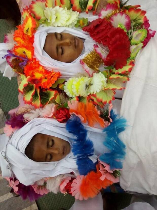 اللهم عليك بالظالمين..
اللهم عليك بمن قتل حفاظ كتابك الكريم..
حسبنا الله ونعم الوكيل..
#مذبحة_الأطفال_في_أفغانستان
