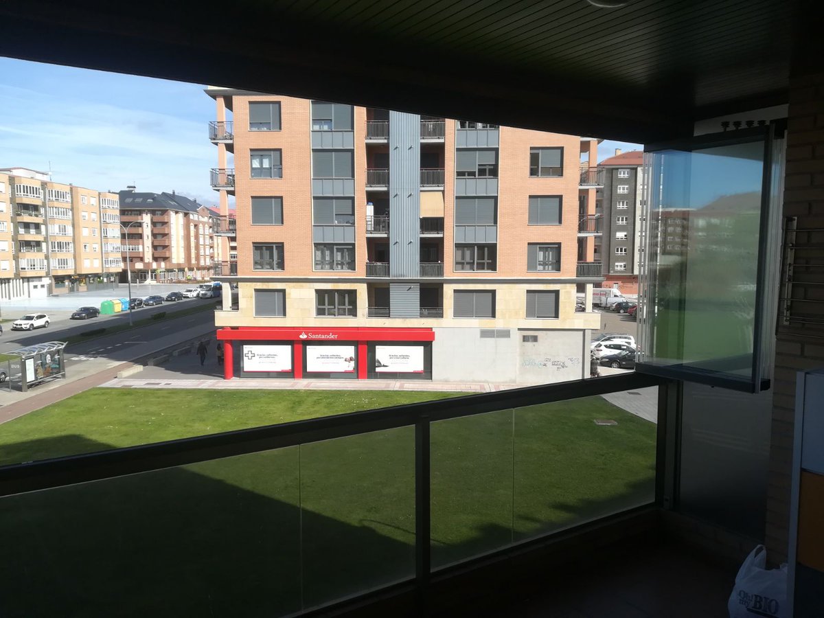 Levidrio's tweet photo. [Proyecto] Cerramiento de terraza con cortinas de vidrio #Extendglass modelo SF25 en domicilio particular.

#AmpliamosTuEspacioVital https://t.co/AkM4EafW9f