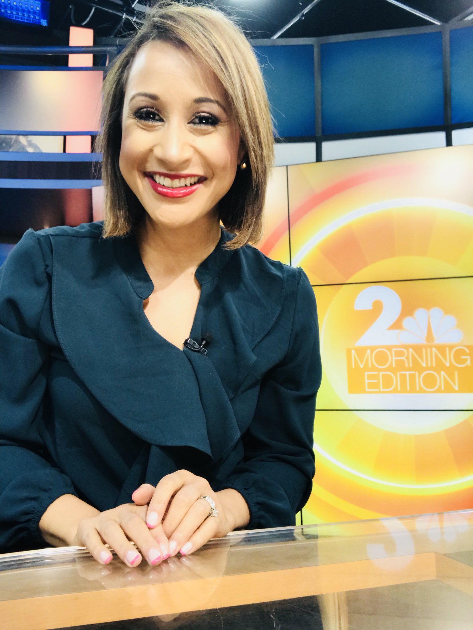 Ariane Aramburo on Twitter "Have a great day! Weekend’s almost here