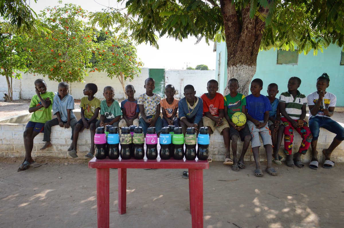 _DavidJLove's tweet photo. Fantastic morning demonstrating @WatertoGoUK bottles to the Kairi Konko Scout Group.
These bottles will be used by the Centre to provide clean, safe drinking water to scouts on their upcoming camps.
#watertogo #filterbottle #Africa #Gambia #AroundTheGambia #TheGambia https://t.co/vYLnEGbMCe