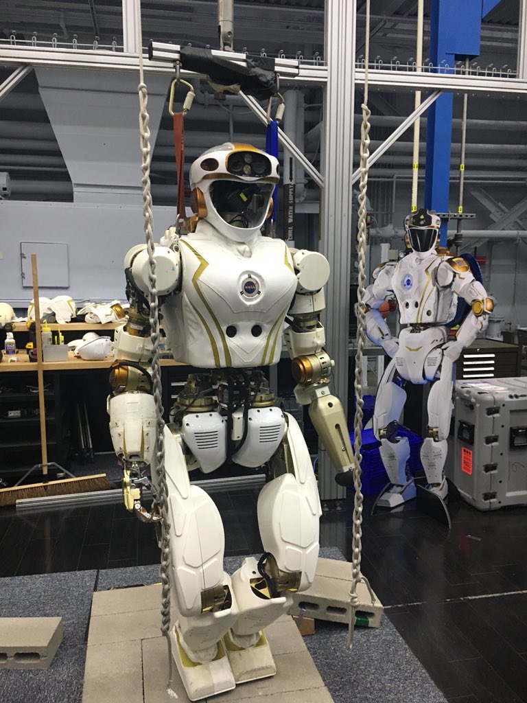 FRC6800's tweet photo. Getting to see some pretty amazing Robots here in Houston!! 🚀💫 https://t.co/akw2ASx3s5
