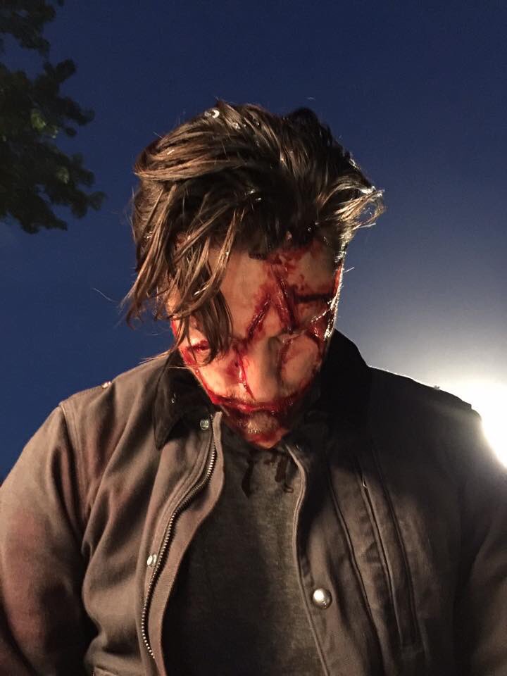 HendersonSource's tweet image. 📸 | New/old behind the scenes photos of Martin Henderson on The Strangers: Prey At Night set. [June 2017]