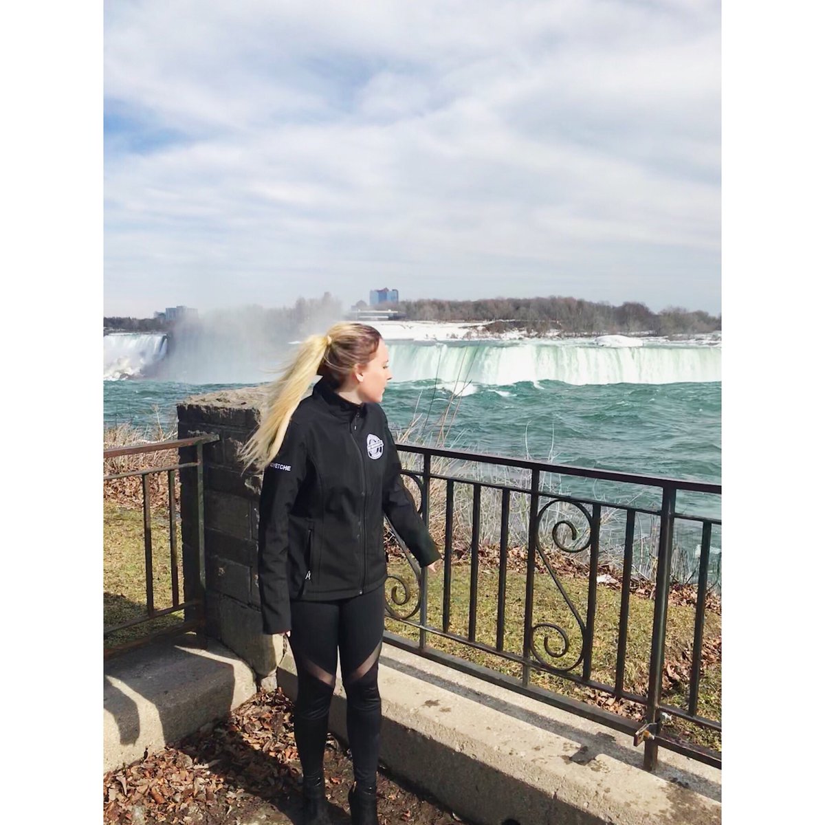 Miraculinaa's tweet photo. Niagara-On-The-Lake and Niagara Falls, Ontario🇨🇦 https://t.co/xsJMaEApck