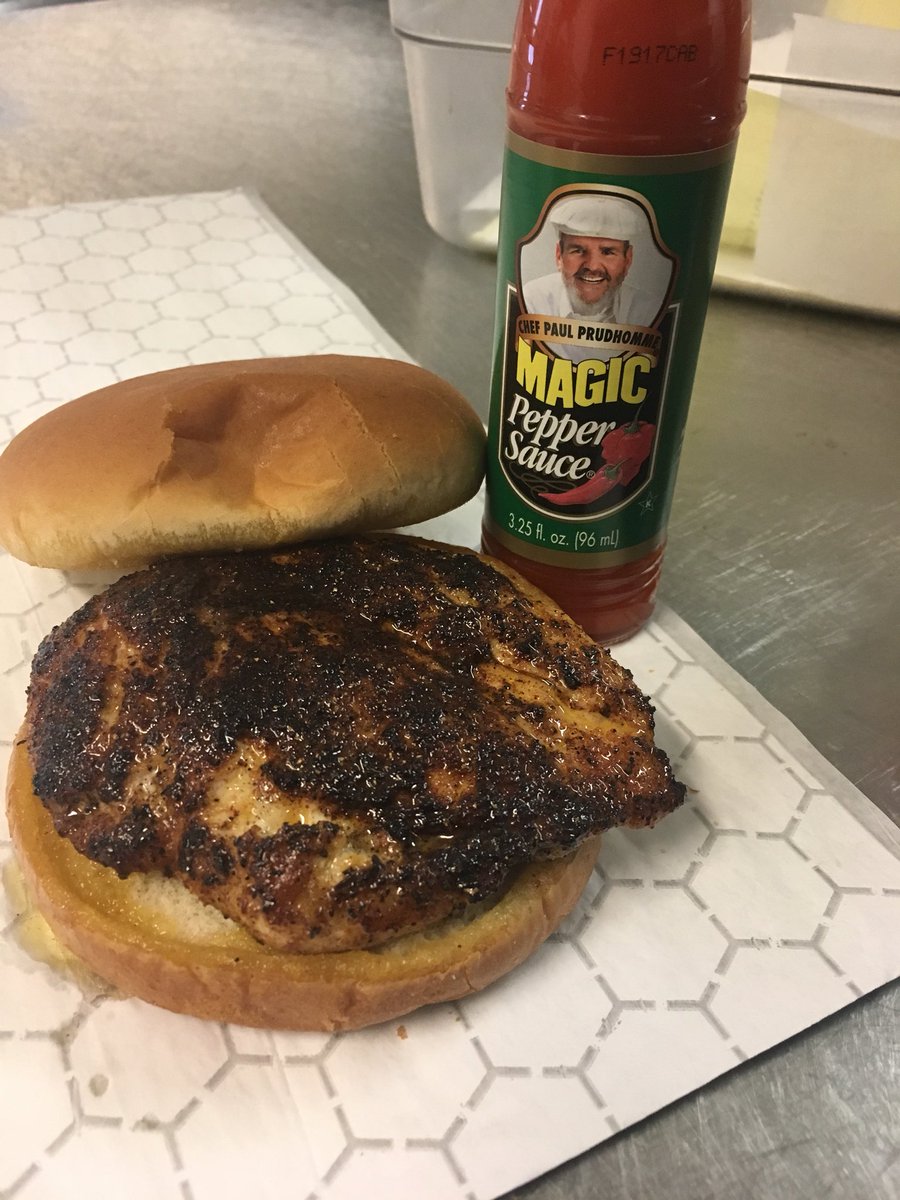 PrivatePropSC's tweet photo. #Blackened chicken sandwich with @ChefPaul_Magic @LodgeCastIron just need to add some #BluePlateMayo https://t.co/01SAeQG3eI