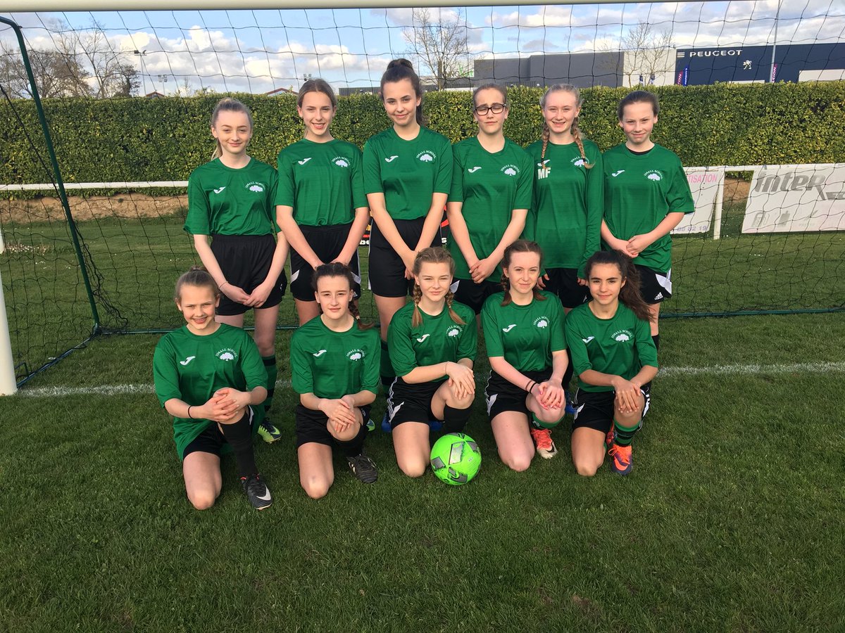 IdsallSport's tweet photo. U14 girls squad #France #sportstour #fixture1 https://t.co/9e6YoOBo4x